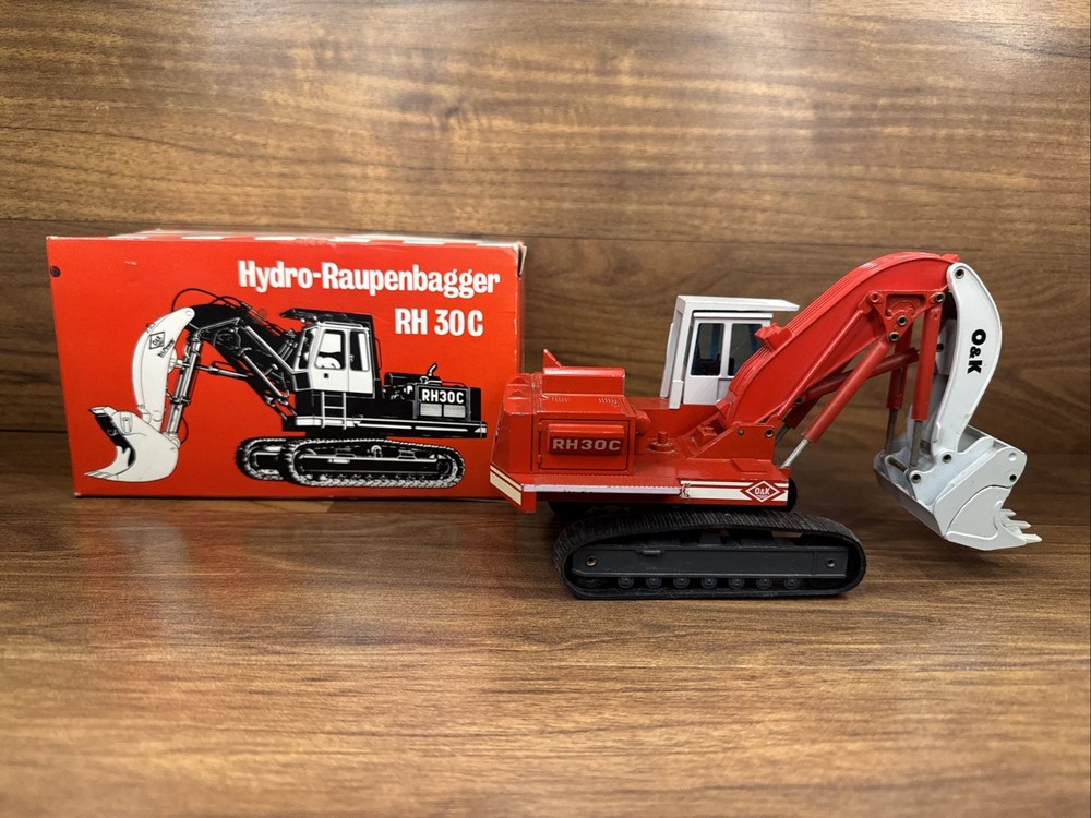 NZG O&K HYDRO RAUPENBAGGER MINING EXCAVATOR RH 30C MODEL 1:50 #246