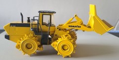 Conrad 2437/0 Komatsu WF450 Compacter/Loader, 1:50 Scale Excellent Condition