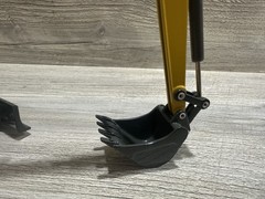 Gehl/J.J. Keller GE 602 Compact Excavator By DCP 1/25th Scale *Details*