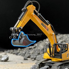 1:50 Flatbed Truck with Excavator Trailer Transporter Diecast Model Set Orange