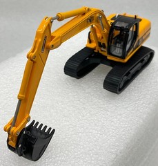 Motorart JCB JS220 Excavator 1/87 Scale