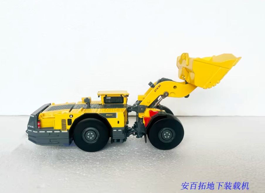 1:50 Epiroc Scooptram ST18 SG Loader Construct Machinery Equipment Diecast Model