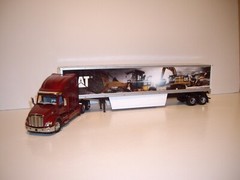 DIECAST MASTER 1/50 PETE 579 WITH SLEEPER&CAT MURALED DRYVAN SAME AS FIRST GEAR