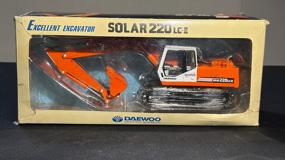 Daewoo Solar 220LC-III 1/40 Scale Diecast Excavator Original Box