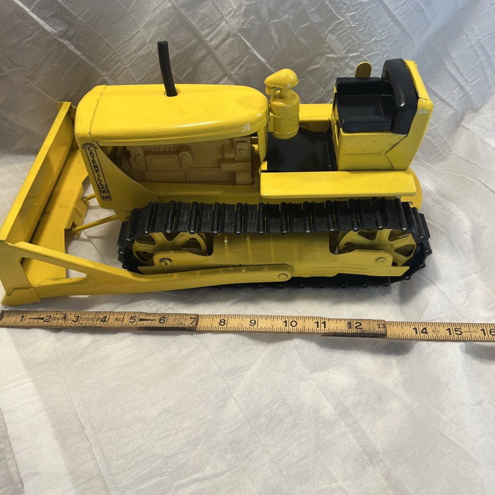 Doepke Model Toys Caterpillar D6 Bulldozer
