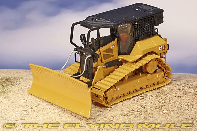 Diecast Masters 1:50 D5 LGP Fire Suppression Bulldozer