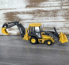 John Deere Ertl Diecast 1/50 Scale Yellow 310 SK Backhoe Loader Construction