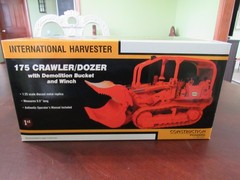 FIRST GEAR 1/25 CONSTRUCTION PIONEERS IOWA ORANGE IH 175 CRAWLER/DOZER – NIB