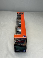 New-Ray 1:43 Long Haul Trucker Peterbilt Flatbed Forklift & Pallets – Model 387