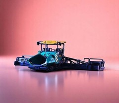 Vogele Super 2100-5i Tracked Paver – NZG 1:50 Scale Diecast Model #1040 New