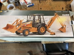 ERTL Case 580 Super M Series Backhoe 1/16 Chase