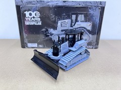 DM 1:50 CAT D6XE LGP Caterpillar Bulldozer Model 100th Anniversary 85554BGC