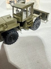 Zettelmeyer Dozer ZD 3000 Military Green By NZG 1/50th Scale