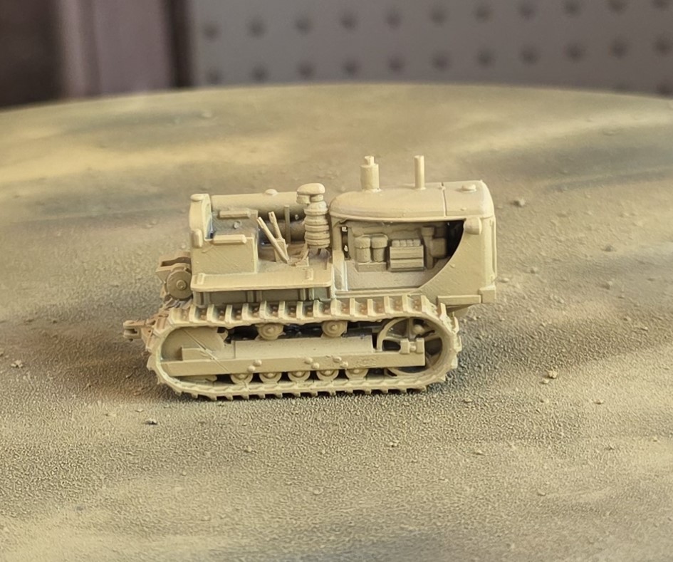 One 1/87 HO scale D7 crawler w/dual cylinder side tank, yellow! EXCLUSIVE!