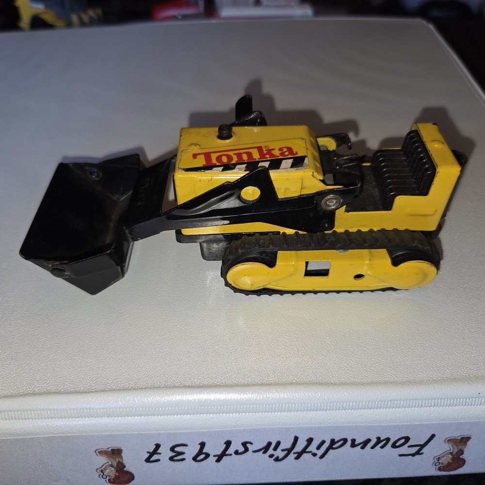 Vintage 1970s? Tonka die-cast and plastic metal Front Loader Item 1131