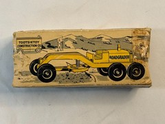 Vintage Tootsietoy Road Grader Construction w/ Box USA Diecast 1950s Original