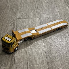 GLW Metal Models Engineering Series Semi Truck With Lights Sound Lowboy Trailer.