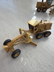 Cat 12G Cast Iron Road Grader 1:64 Scale