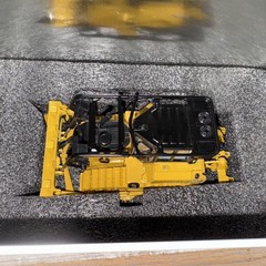 1/50 Caterpillar CAT D6 Track Tractor Dozer W/ SU Blade Diecast Masters 85553
