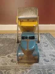 VINTAGE MARX LUMAR CONTRACTORS FRONT LOADER DUMP TRUCK PRESSED STEEL TOY