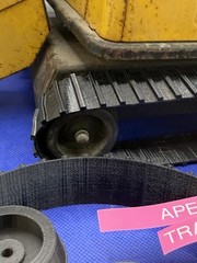 1 pair of new tracks & 4 wheels for Marx Pressed Steel Steam Shovel Lumar
