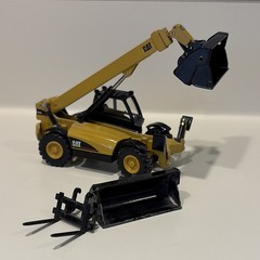 CAT Diecast Telehandler Construction Vehicle Yellow/Black w/ Bucket & Forks