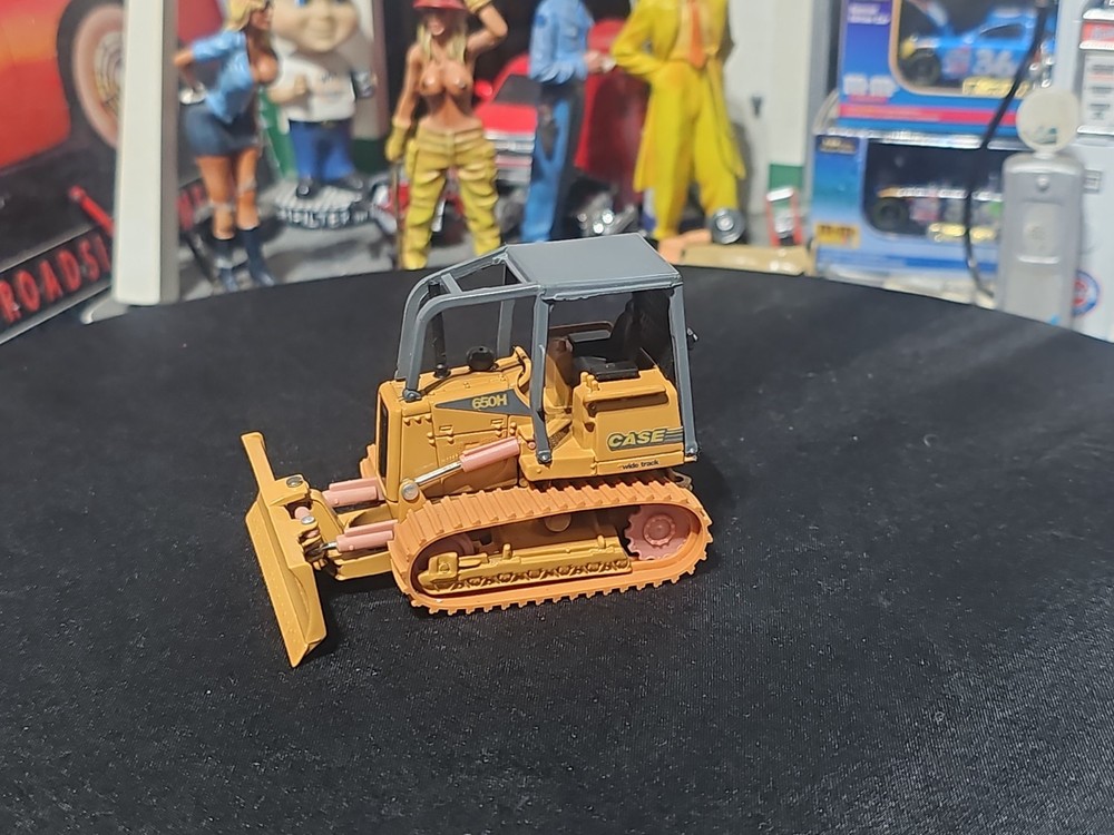 VINTAGE RARE 1/50 ERTL CASE CONSTRUCTION 650H CRAWLER VERY NICE CRAWLER