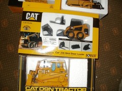 4 cat toy items nib cat d9n cat d5c cat ap-1959 asphalt paver skid steer loar