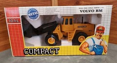 NIB JOAL COMPACT VOLVO BM LOADER 1:50 DIE-CAST METAL & PLASTIC MADE IN SPAIN