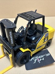 Used No Box Komatsu Model FH 50-2 Forklift 1/24 Scale Die Cast Model Cargo Ship
