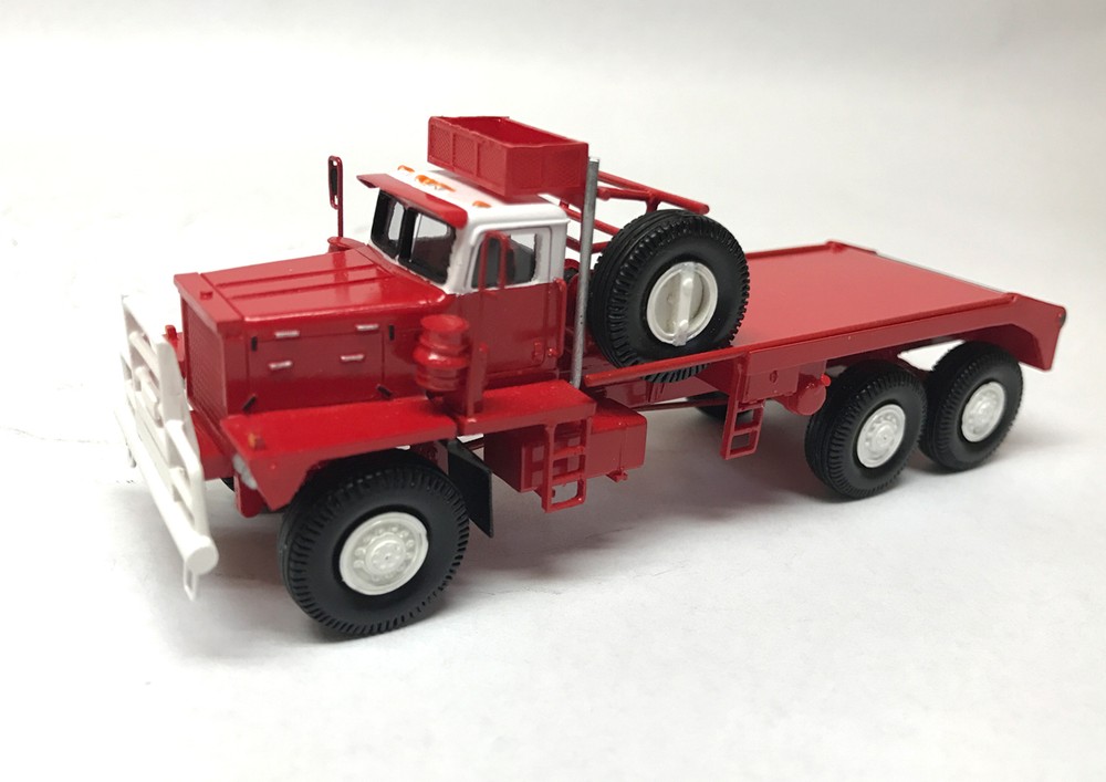 HO 1/87 Pacific P12W «Roughneck» – Red colour – Ready Made Resin Model