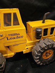 Vintage Mighty Tonka Loader Construction Toy 3920 w/ original Box Pressed Steel