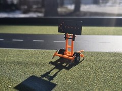 1/87 Scale Tilting Arrow Board Trailer