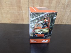 Diecast Masters JLG AE1932 All-Electric Scissor Lift Diecast 1:32 Model