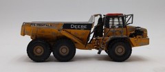 ERTL 1:50 Scale John Deere 400D Articulated Dump Truck – Weathered