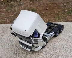 1/24 Scale HOWO 336 Truck White Diecast Car Model Toy Collection Gift