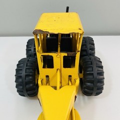 Vintage 1960’s-1970’s Tonka Yellow Metal Pressed Steel Road Grader Tractor 17″