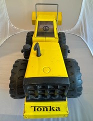 1967 MIGHTY TONKA DIESEL FRONT END LOADER TRACTOR PRESSED STEEL – Very Clean