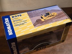 NEW! Diecast First Gear Komatsu D375A Crawler Bulldozer 1:50 WHITE SUNRISE