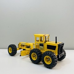Vintage 1960’s-1970’s Tonka Yellow Metal Pressed Steel Road Grader Tractor 17″