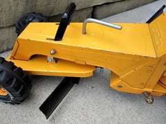 Vintage Tonka Mighty Road Grader with Double Blade Orange 54726