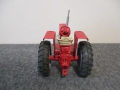 ERTL VINTAGE FARMALL 706 RED TRACTOR – DIE CAST – DECALS – EXCELLENT
