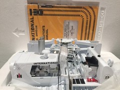 1/25 First Gear International TD25 Pipelayer Dozer, MIB