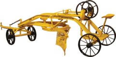 Caterpillar No.4 Hi-Way Patrol Grader «BLACK WHEELS» 1/16 – Spec Cast #CUST1163