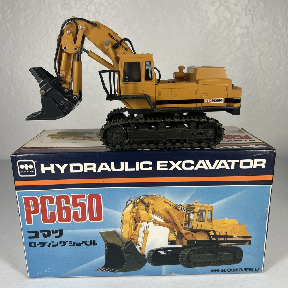 SHINSEI 614 Komatsu PC650 Loading Shovel Die-Cast 1:50 Scale With Original Box