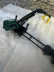 Timberjack Model 530B Knuckleboom Loader 1/64 Scale