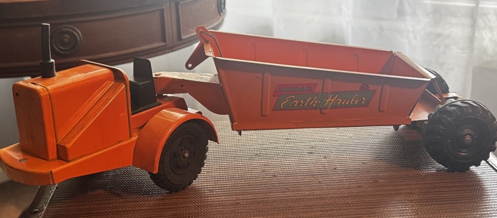 Vintage Marx Lumar Earth Hauler Pressed Steel 18″ Made In USA Truck Construction