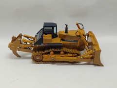 Shinsei 1:50 Scale Komatsu D475A Dozer Bulldozer w/ Metal Tracks Made In Japan