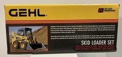 GEHL DIE CAST PROMOTIONS 1/50 SCALE 4840 SKID LOADER SET W/ CHEVY SILVERADO NEW