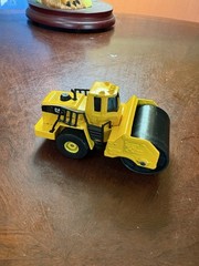 Funrise CAT Die Cast Metal Steam Roller! Look!